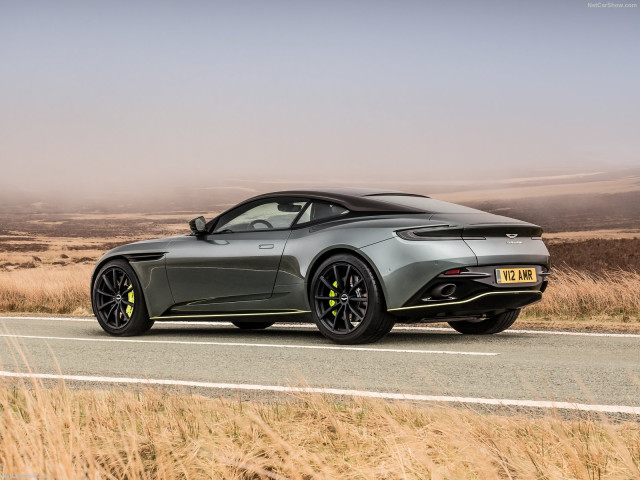 Aston Martin DB11 фото