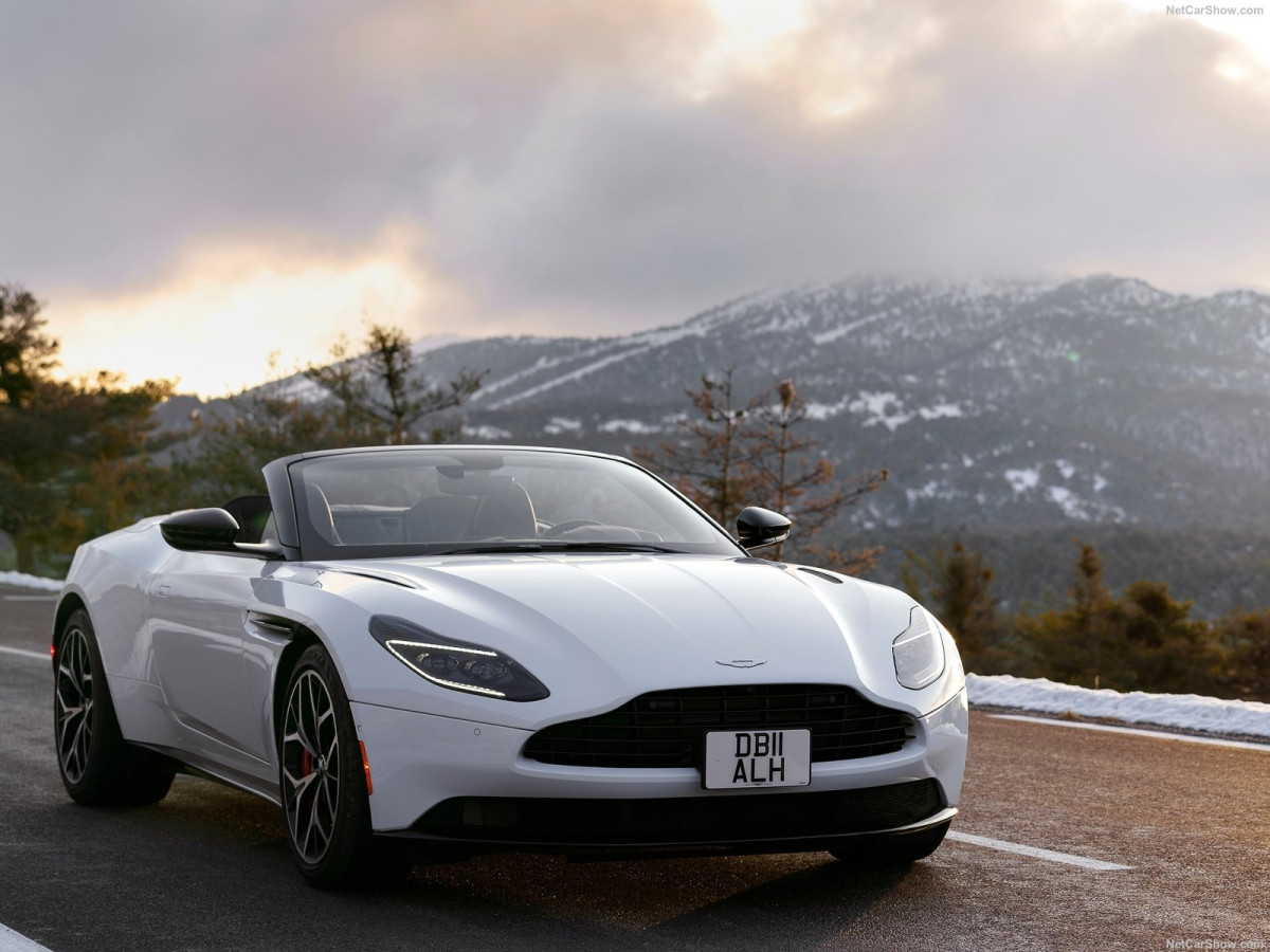 Aston Martin DB11 фото 196152