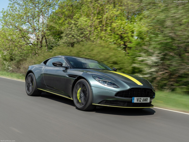 Aston Martin DB11 фото