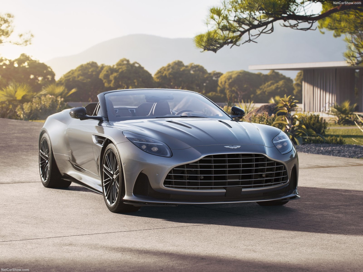 Aston Martin DB12 Volante фото 211217