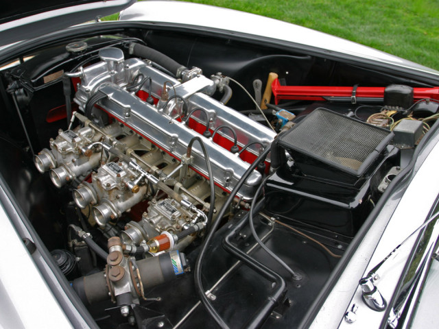 Aston Martin DB2-4 Touring Spyder фото