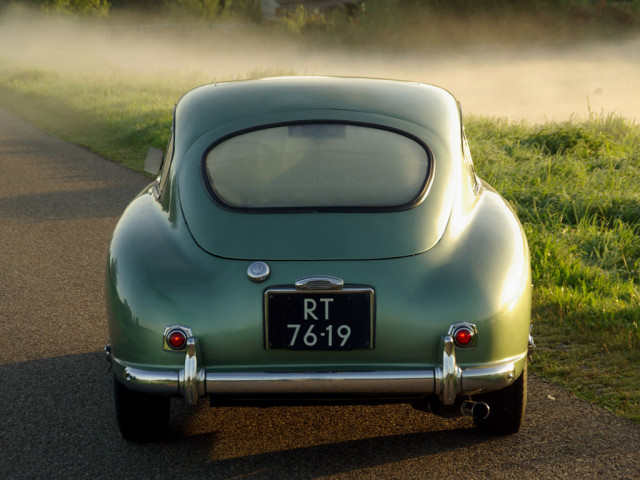 Aston Martin DB2 фото