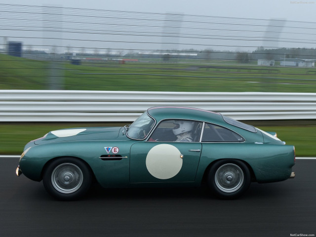 Aston Martin DB4 GT фото