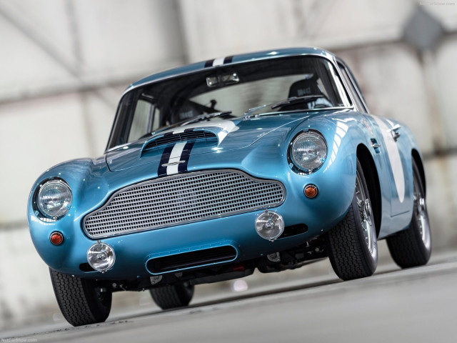 Aston Martin DB4 GT фото