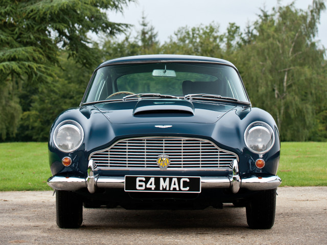 Aston Martin DB5 фото