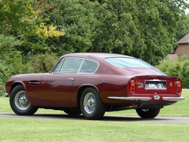 Aston Martin DB6 фото