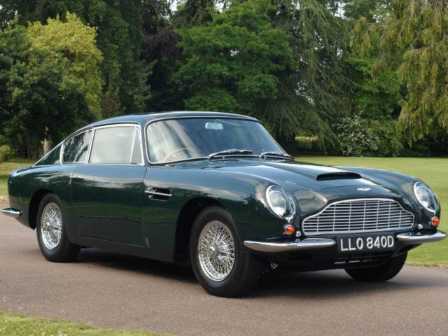 Aston Martin DB6 фото