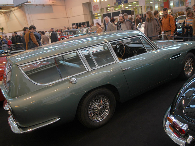 Aston Martin DB6 фото