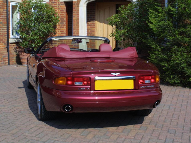 Aston Martin DB7 Convertible фото