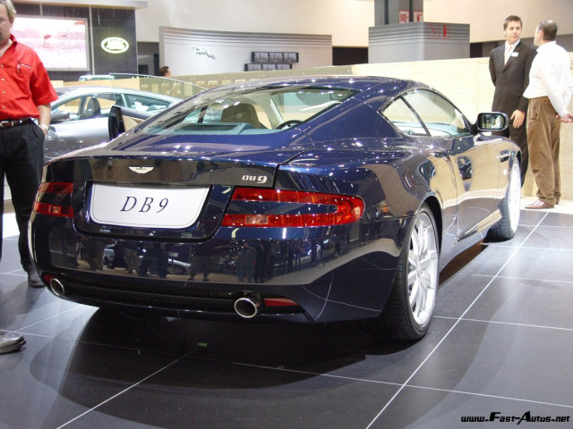 Aston Martin DB9 фото