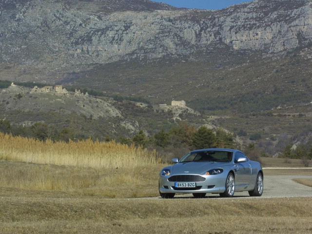 Aston Martin DB9 фото