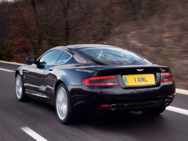 Aston Martin DB9 фото