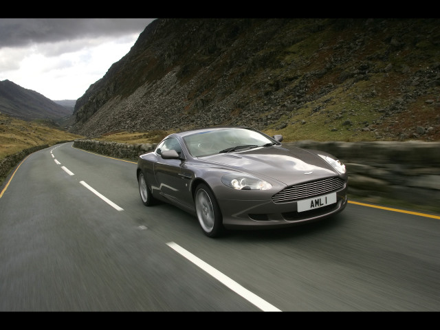 Aston Martin DB9 фото