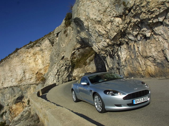 Aston Martin DB9 фото