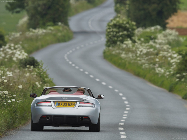 Aston Martin DBS Volante фото