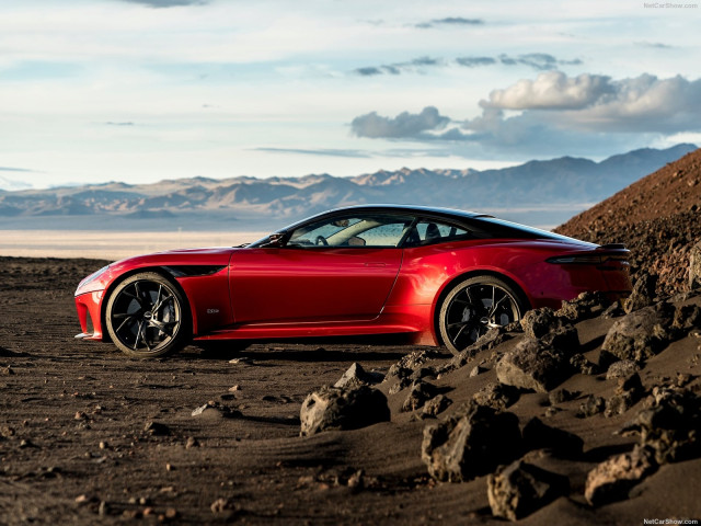 Aston Martin DBS фото