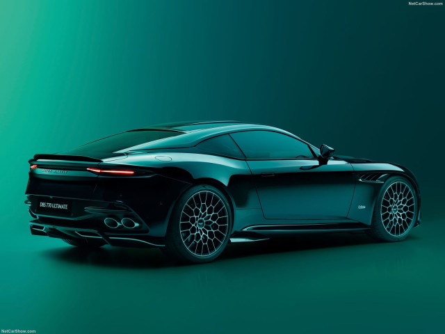 Aston Martin DBS фото