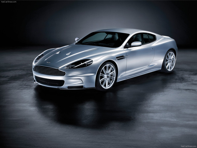 Aston Martin DBS фото