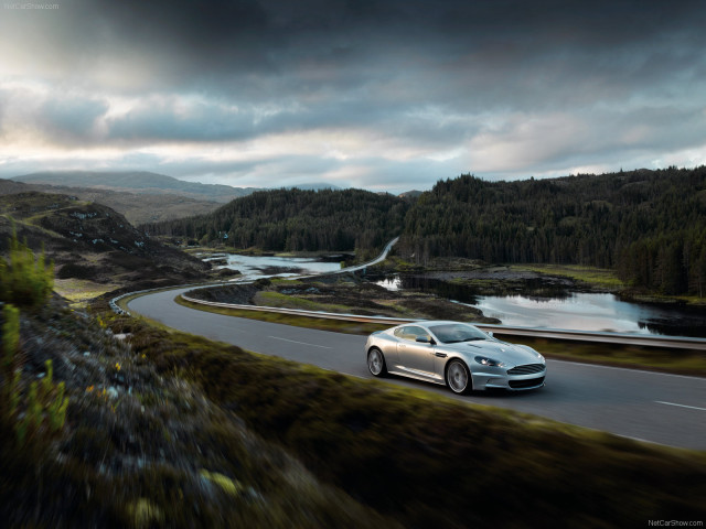 Aston Martin DBS фото