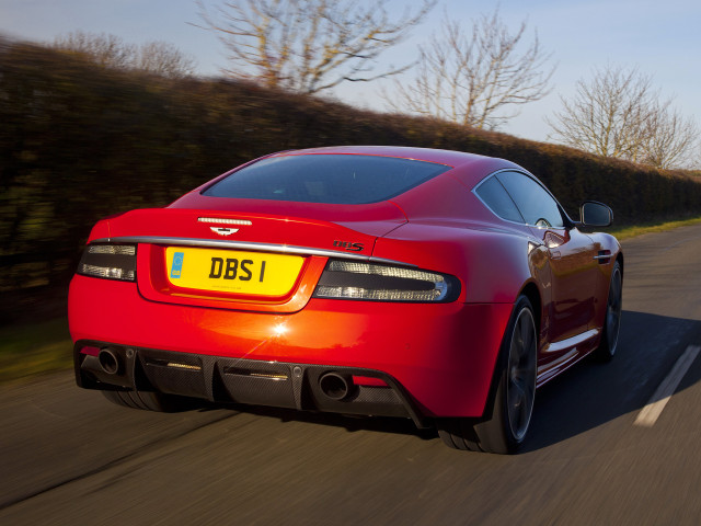 Aston Martin DBS фото