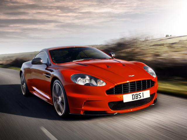 Aston Martin DBS фото