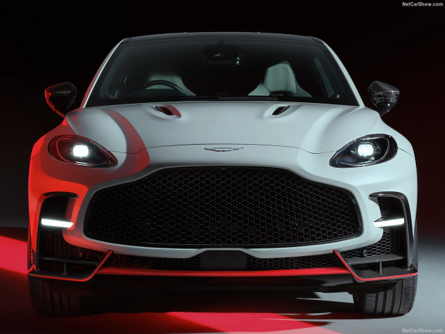 Aston Martin DBX фото