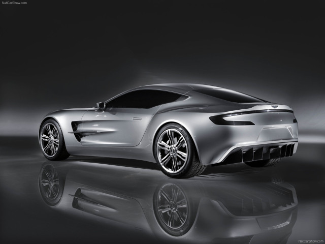 Aston Martin One-77 фото