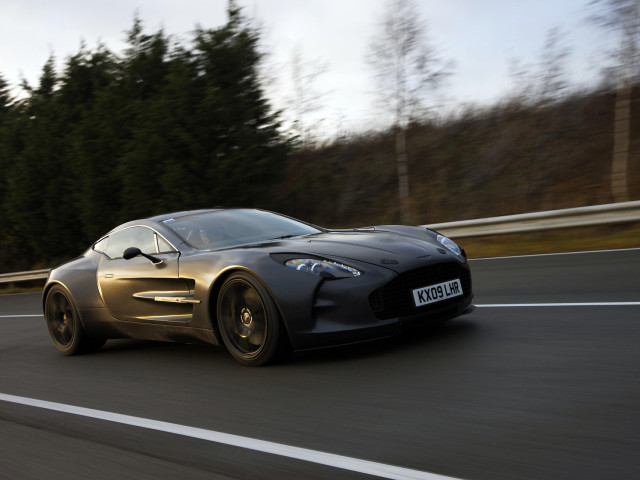 Aston Martin One-77 фото