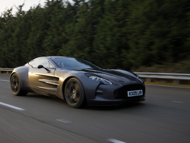 Aston Martin One-77 фото