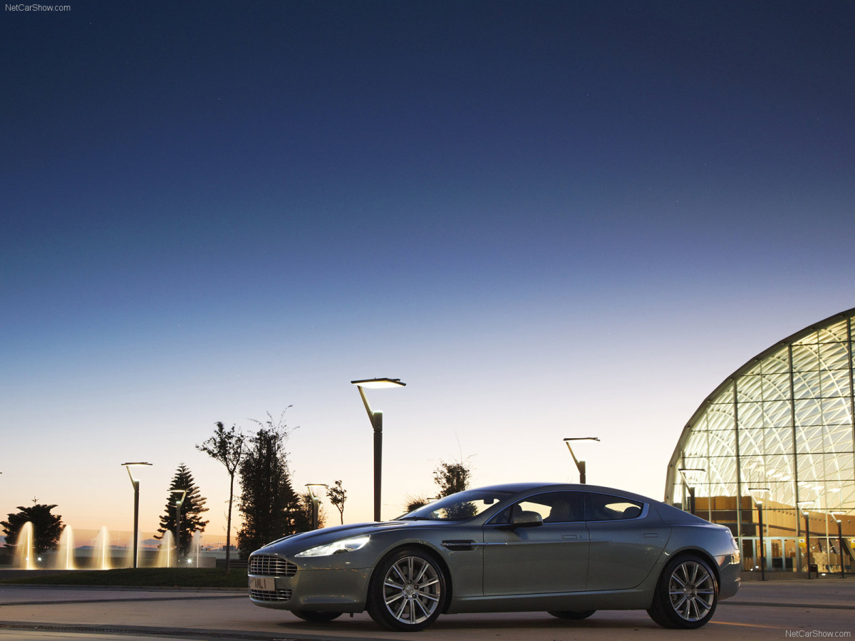 Aston Martin Rapide фото 74651