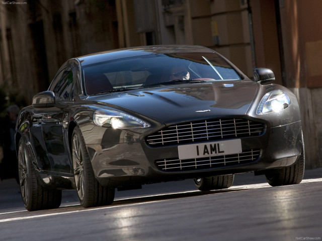 Aston Martin Rapide фото