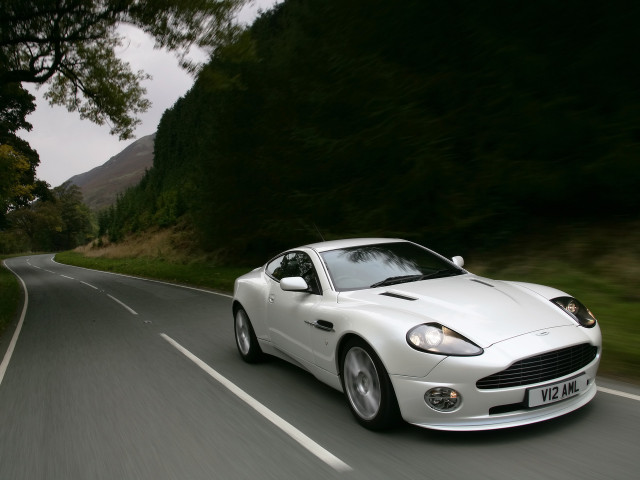 Aston Martin V12 Vanquish S фото