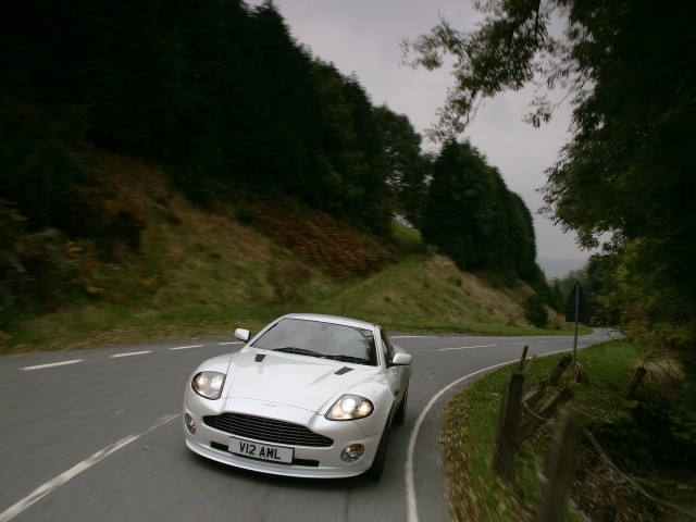 Aston Martin V12 Vanquish S фото