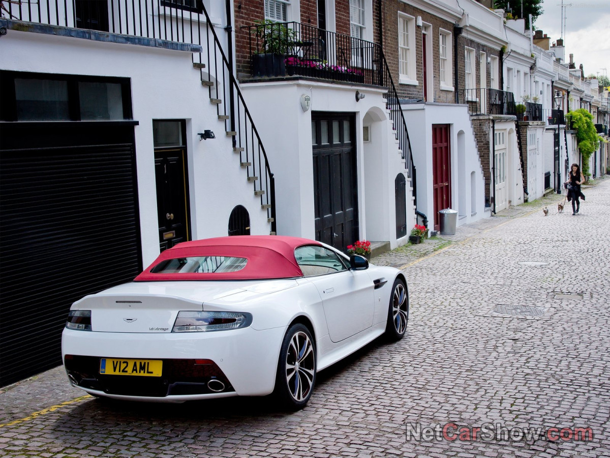 Aston Martin V12 Vantage Roadster фото 97040