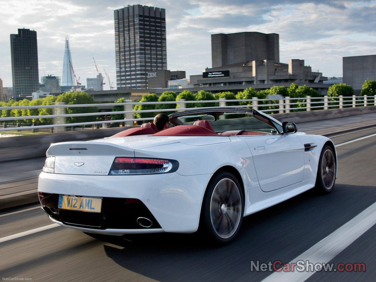 Aston Martin V12 Vantage Roadster фото 97042