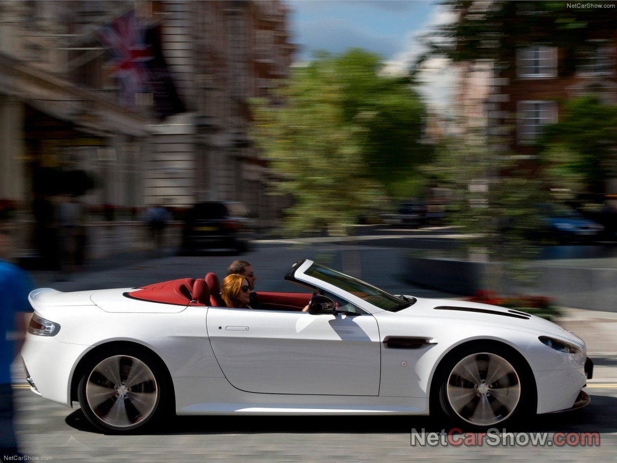 Aston Martin V12 Vantage Roadster фото 97044