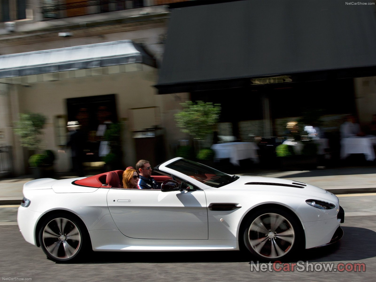 Aston Martin V12 Vantage Roadster фото 97045