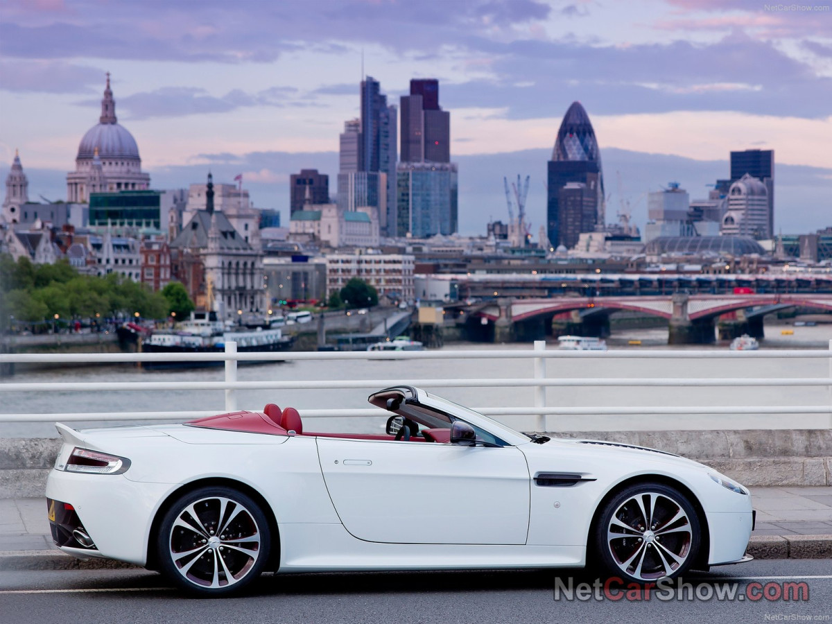 Aston Martin V12 Vantage Roadster фото 97046