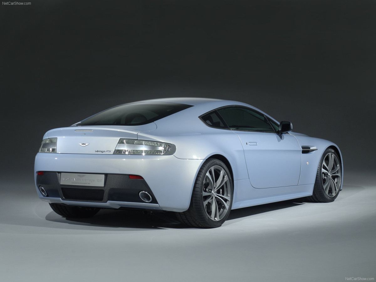 Aston Martin V12 Vantage RS фото 50134