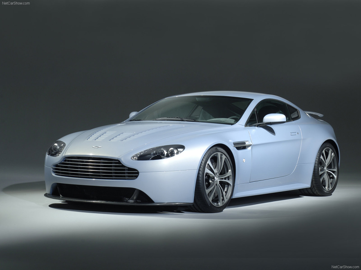 Aston Martin V12 Vantage RS фото 50139