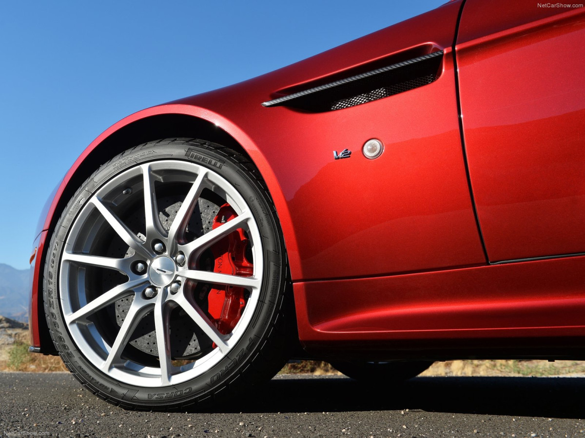 Aston Martin V12 Vantage S Roadster фото 136873