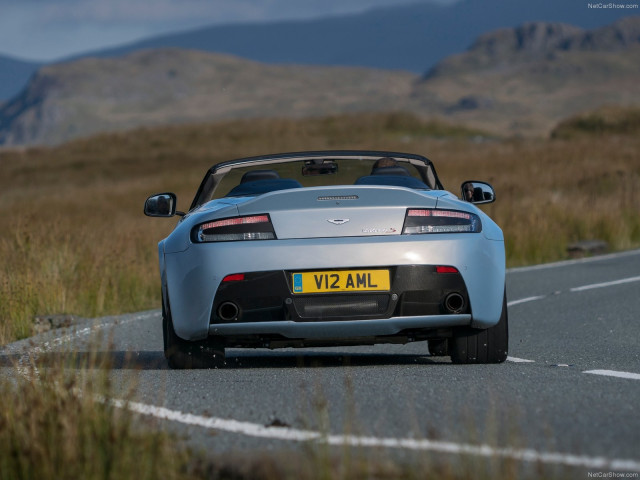 Aston Martin V12 Vantage S Roadster фото