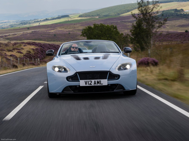 Aston Martin V12 Vantage S Roadster фото