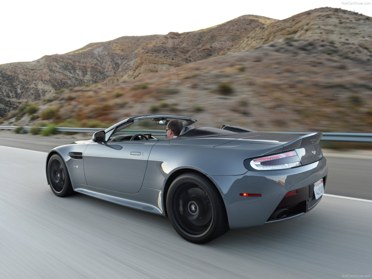 Aston Martin V12 Vantage S Roadster фото 136935