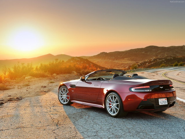 Aston Martin V12 Vantage S Roadster фото