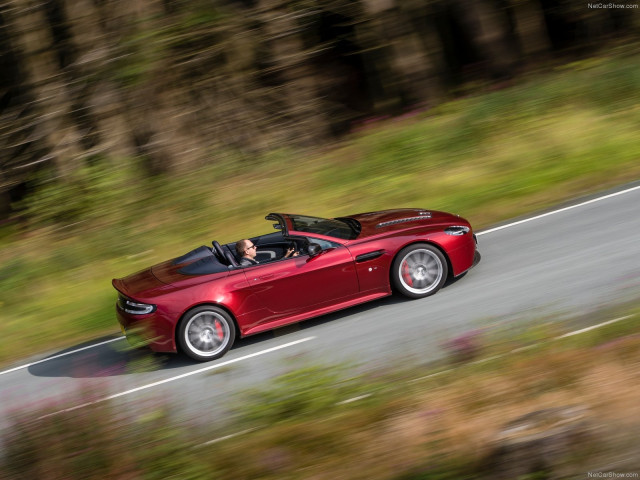 Aston Martin V12 Vantage S Roadster фото