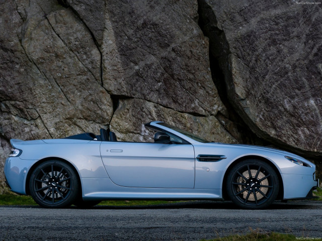 Aston Martin V12 Vantage S Roadster фото