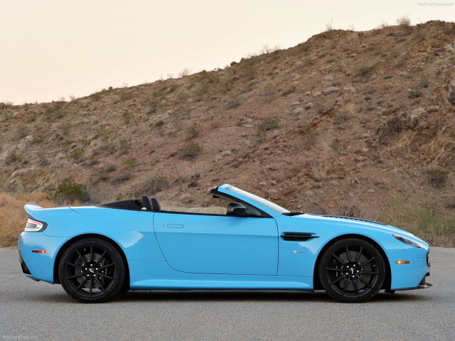 Aston Martin V12 Vantage S Roadster фото