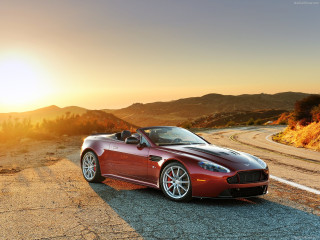 Aston Martin V12 Vantage S Roadster фото