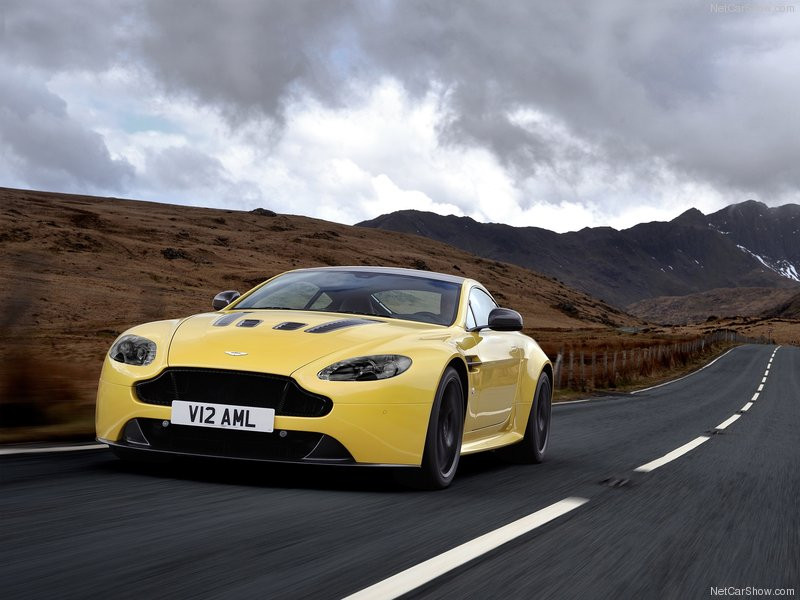 Aston Martin V12 Vantage фото 104829